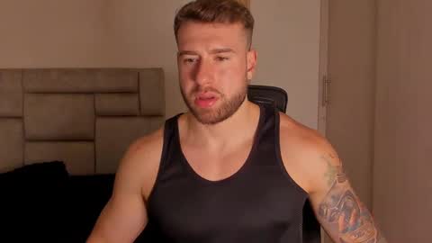 PAUL ROGER online show from December 13, 2:21 am