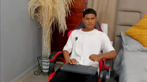 Snapshot of paull_cassidy chatting on September 26, 7:00 pm Paull Cassidy online show from September 26, 7:00 pm