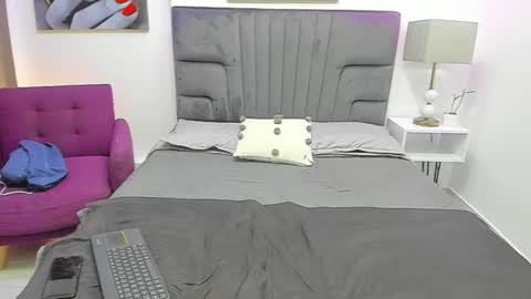 Snapshot of paull_cassidy chatting on October 2, 9:30 pm Paull Cassidy online show from October 2, 9:30 pm
