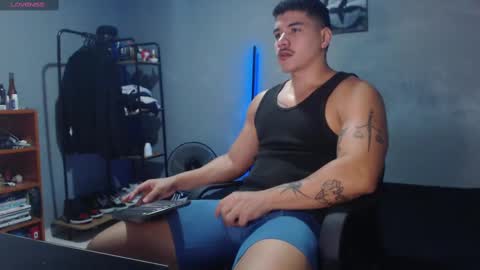 Snapshot of paulo_allen chatting on March 8, 3:43 pm Paulo online show from March 8, 3:43 pm