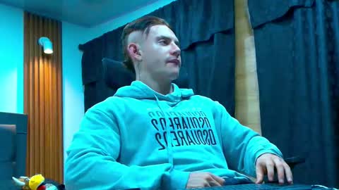 Paul online show from April 19, 11:51 pm