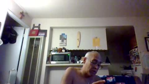 Snapshot of pawgkiller chatting on September 10, 3:27 am pawgkiller online show from September 10, 3:27 am