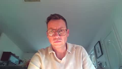 pchittt online show from November 8, 2:42 pm