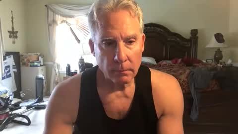 peacemakerone1 online show from December 5, 9:00 pm