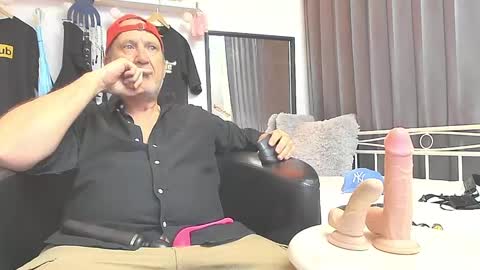 Snapshot of peacetous chatting on January 3, 11:55 pm Marc online show from January 3, 11:55 pm