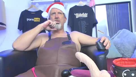 Snapshot of peacetous chatting on December 12, 5:20 am Marc online show from December 12, 5:20 am