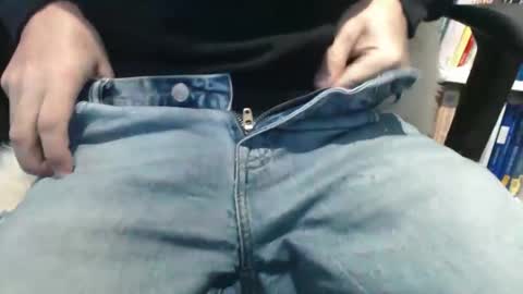 hard4u online show from December 12, 6:10 pm