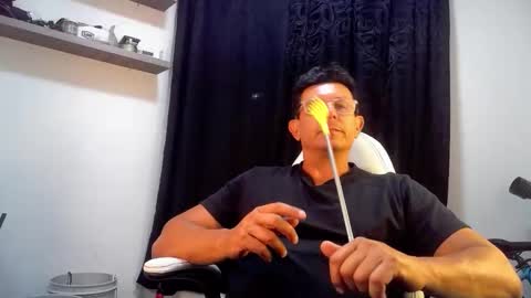 Pedro online show from April 24, 3:42 am