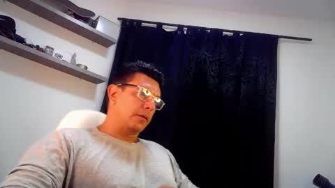 Pedro online show from April 28, 3:11 am