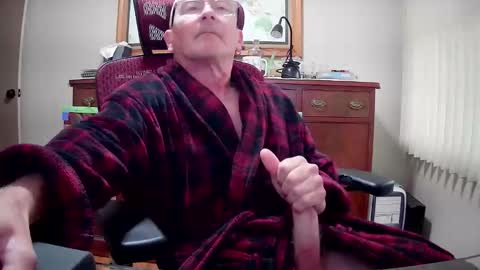 peepingmale online show from December 14, 1:18 pm