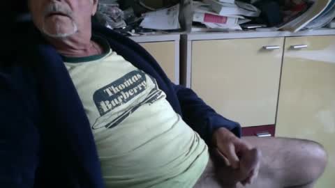 Snapshot of pegaso1000 chatting on December 3, 9:42 am pegaso1000 online show from December 3, 9:42 am