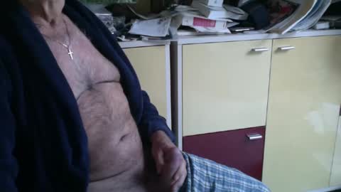 Snapshot of pegaso1000 chatting on January 5, 10:21 am pegaso1000 online show from January 5, 10:21 am