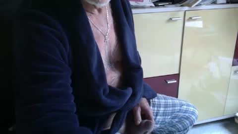 Snapshot of pegaso1000 chatting on December 16, 10:29 am pegaso1000 online show from December 16, 10:29 am