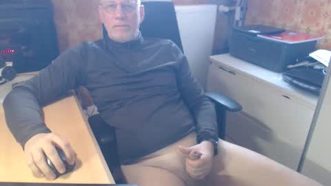 Pemue65 online show from April 22, 7:24 am