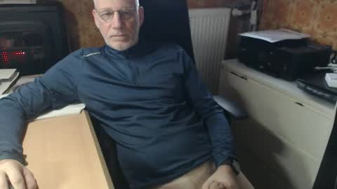 Pemue65 online show from November 28, 7:44 am