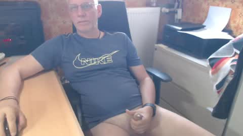 Pemue65 online show from July 2, 11:38 am