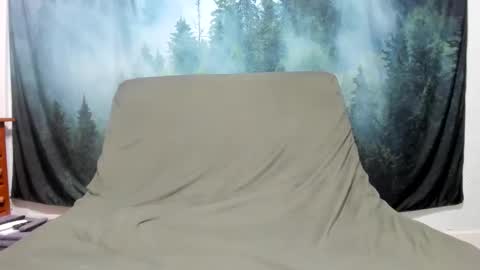 Vincent Howard online show from April 18, 1:29 am