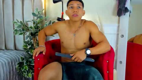 Snapshot of percy_god chatting on October 3, 11:43 pm percy_god online show from October 3, 11:43 pm