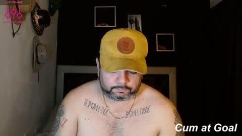 Snapshot of perverseveteranmanxxx chatting on January 11, 5:41 am Carlos online show from January 11, 5:41 am