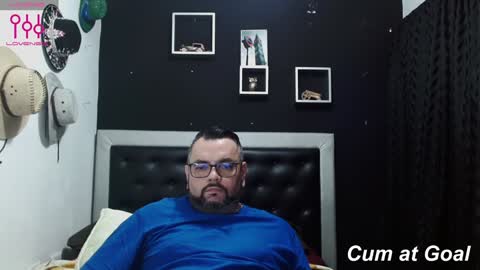Snapshot of perverseveteranmanxxx chatting on December 7, 2:31 am Carlos online show from December 7, 2:31 am