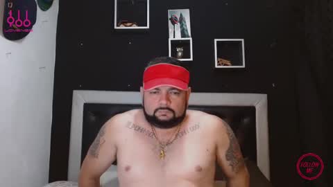 Snapshot of perverseveteranmanxxx chatting on March 5, 11:16 pm Carlos online show from March 5, 11:16 pm