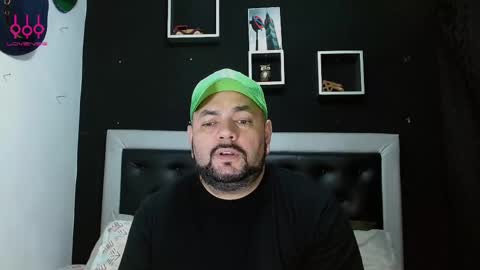 Snapshot of perverseveteranmanxxx chatting on February 25, 2:58 am Carlos online show from February 25, 2:58 am
