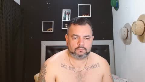 Snapshot of perverseveteranmanxxx chatting on January 26, 2:41 pm Carlos online show from January 26, 2:41 pm