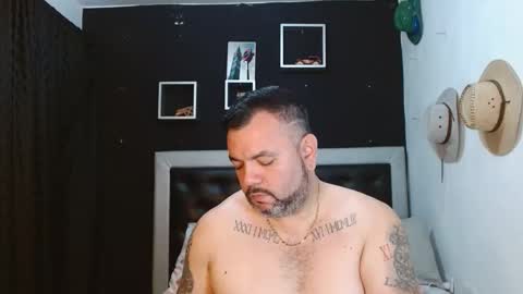 Snapshot of perverseveteranmanxxx chatting on January 22, 3:51 pm Carlos online show from January 22, 3:51 pm