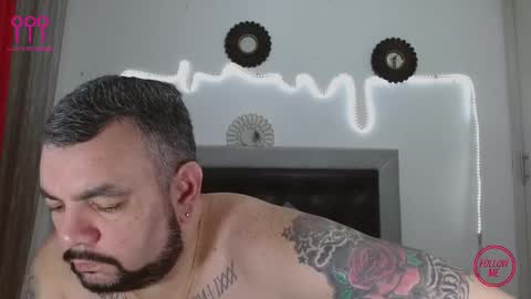 Snapshot of perverseveteranmanxxx chatting on September 15, 7:04 pm Carlos online show from September 15, 7:04 pm