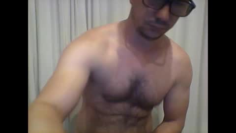 Snapshot of peter_7776 chatting on February 8, 8:42 am peter online show from February 8, 8:42 am