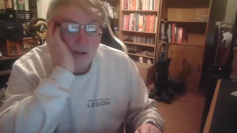 peterinohio57 online show from October 19, 11:41 pm