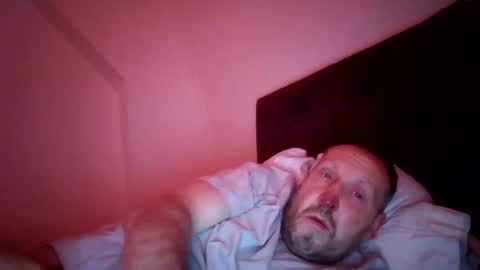 jelle online show from April 30, 8:21 am