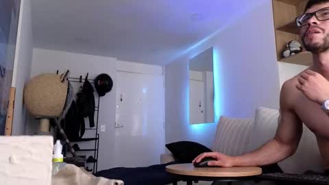 phantom_bigger1 online show from November 24, 4:19 pm