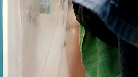 Snapshot of phase124 chatting on February 1, 1:20 pm phase124 online show from February 1, 1:20 pm