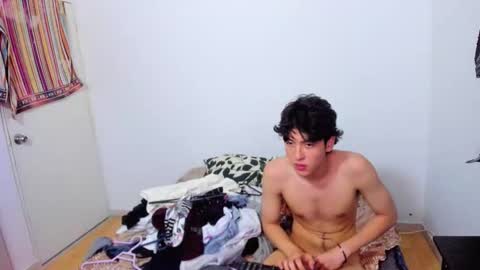 picaszomilos350 online show from March 6, 10:45 am