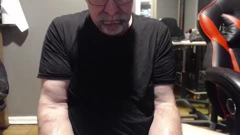 pig_fun online show from November 12, 2:06 am