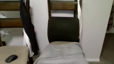 pigdaddy99 online show from September 15, 1:56 pm