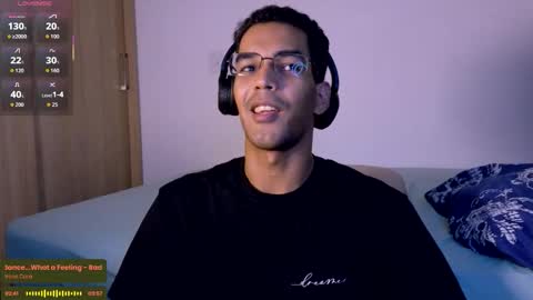 pikashuu7u7 online show from March 3, 7:16 am