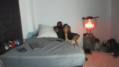 pikoro_gomez online show from April 10, 1:01 am