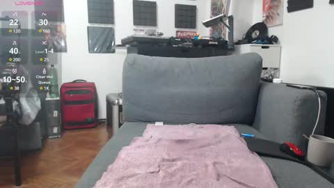 pingones 79 online show from December 13, 10:45 pm