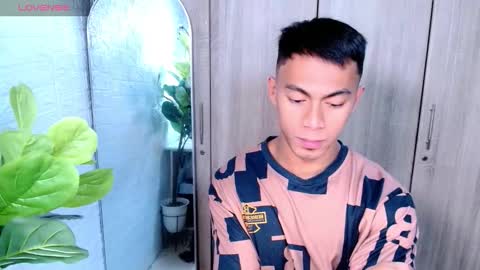 ethan online show from February 18, 3:26 am