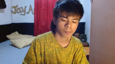 Snapshot of pinoymonstercock_xx chatting on January 18, 5:25 am WIN WIN JAY AR online show from January 18, 5:25 am