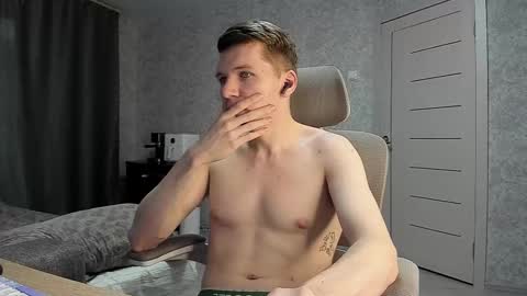 Pierre online show from March 25, 5:11 am