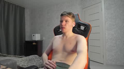 Pierre online show from February 25, 3:42 am