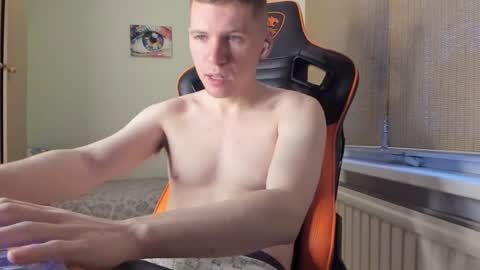 Pierre online show from December 20, 8:06 am