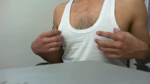Snapshot of platino3026 chatting on January 8, 12:06 am platino3026 online show from January 8, 12:06 am