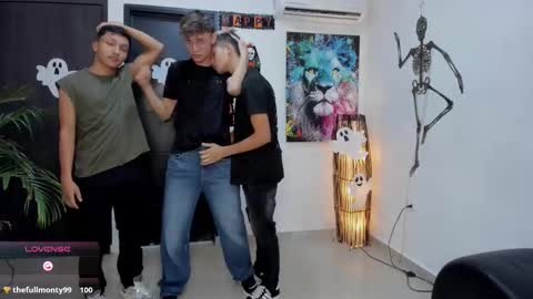 Snapshot of playhardsex chatting on October 13, 12:27 am online show from October 13, 12:27 am