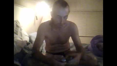 Snapshot of podzimek chatting on February 4, 1:45 am podzimek online show from February 4, 1:45 am