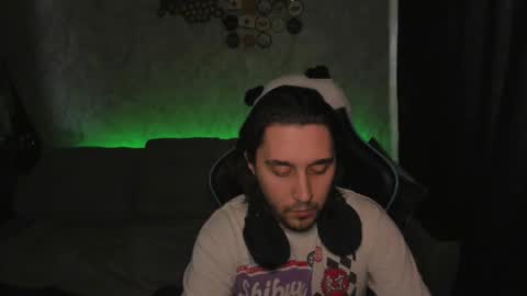 pohyi_ online show from March 8, 9:24 am