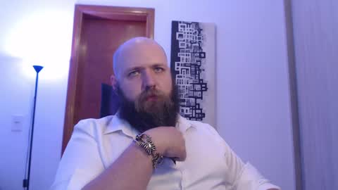 Snapshot of polar_bear91 chatting on February 20, 2:29 am Bear online show from February 20, 2:29 am